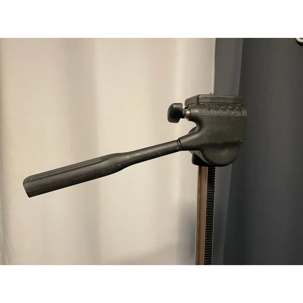 Sunpak Platinum Plus 6400 UT Tripod extends from 23